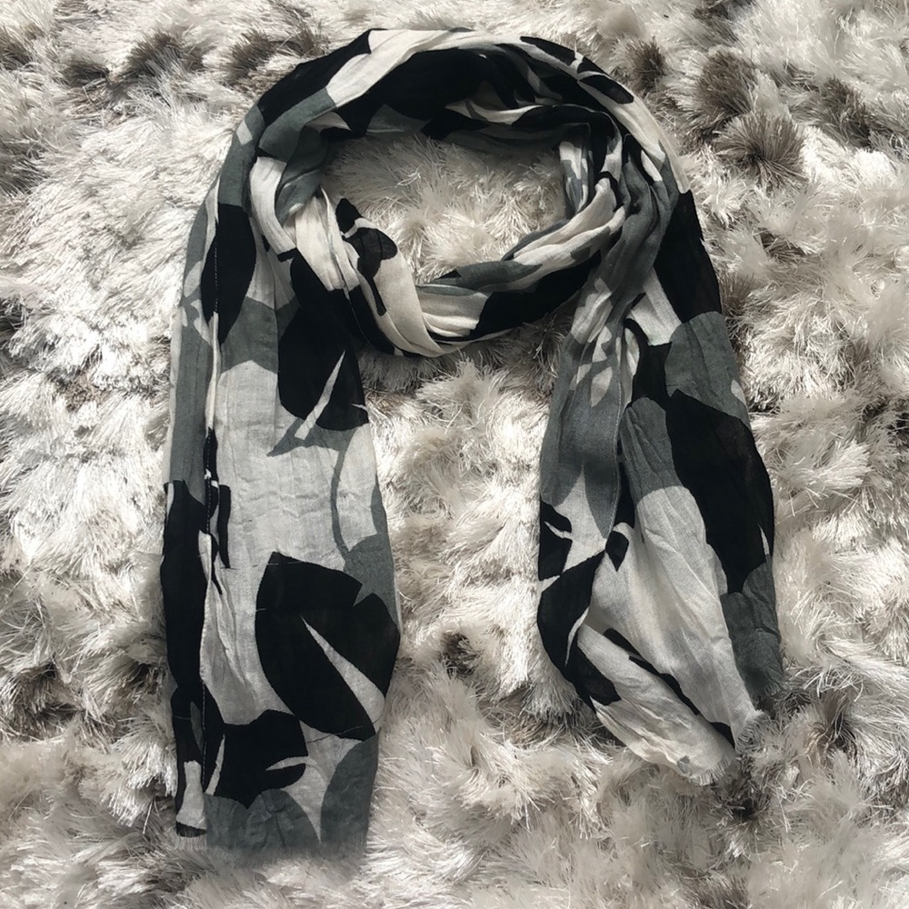 Scarf - Picture 2 of 2